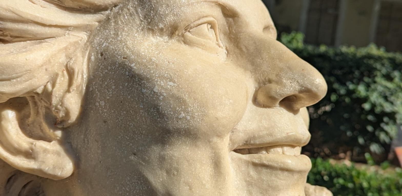 Statua classica, dettaglio del volto